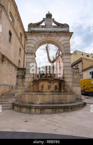 La Fontana Ferdinandea o Ferdinando Fontana sulla piazza principale Piazza Vittorio Veneto. Matera, Basilicata, Puglia, Italia Foto Stock