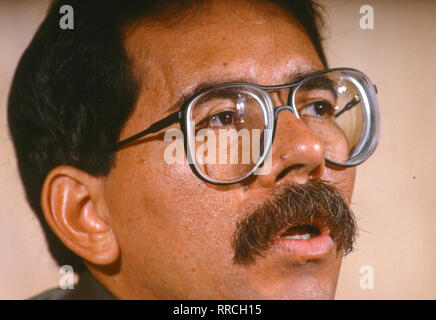 CARACAS, Venezuela - 3 febbraio 1989: Daniel Ortega, Presidente del Nicaragua, a news conferenza. Foto Stock