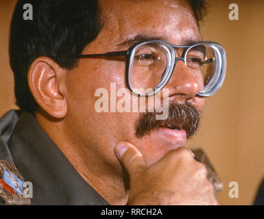 CARACAS, Venezuela - 3 febbraio 1989: Daniel Ortega, Presidente del Nicaragua, a news conferenza. Foto Stock