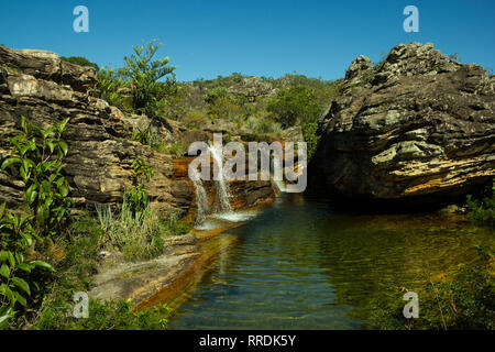 La cascata e laghi a Biribiri parco dello stato su Diamantina - Brasile. Foto Stock