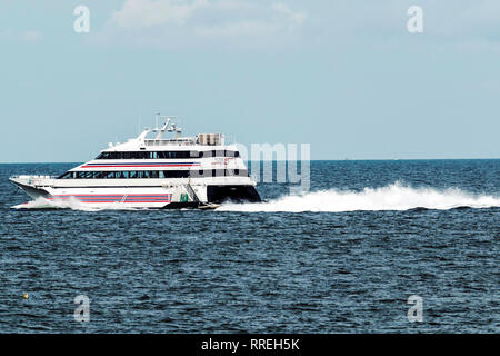 New London, Connecticut, Stati Uniti d'America - 27 Luglio 2017: il mare è a getto ad alta velocità per i passeggeri solo-servizio, incrocio tra New London, CT e Orient Point, NY Foto Stock