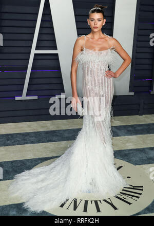 Beverly Hills, Stati Uniti. 24 Febbraio, 2019. BEVERLY HILLS, Los Angeles, CA, Stati Uniti d'America - 24 febbraio: Georgia Fowler arriva a 2019 Vanity Fair Oscar Party a Wallis Annenberg Center for the Performing Arts il 24 febbraio 2019 a Beverly Hills Los Angeles, California, Stati Uniti. (Foto di Xavier COLLIN/Image Press Agency) Credito: Image Press Agency/Alamy Live News Foto Stock