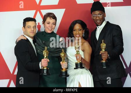 Hollywood, Stati Uniti d'America. 24 Febbraio, 2019. Rami Malek (l-r), Olivia Colman, Regina Re e Mahershala Ali pone n la sala stampa del 91annuale di Academy Awards, Oscar, in Dolby Theatre di Los Angeles, Stati Uniti d'America, il 24 febbraio 2019. | Utilizzo di credito in tutto il mondo: dpa/Alamy Live News Foto Stock