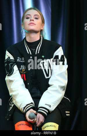 Bala Cynwyd, PA, Stati Uniti d'America. Il 25 febbraio, 2019. Fletcher visite Q102 performance studio in Bala Cynwyd, Pa il 25 febbraio 2019 Credit: : Star Shooter/media/punzone Alamy Live News Foto Stock