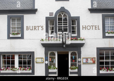 Turismo: Facciata del Burts hotel a High Street, Melrose, Scottish Borders, Scozia, Regno Unito Foto Stock