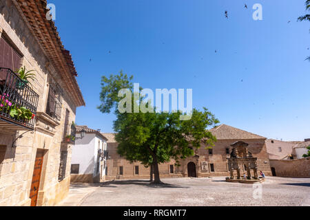 Fuente de Santa Maria in Plaza Sta. María, Baeza, Provincia di Jaen, Andalusia, Spagna Foto Stock