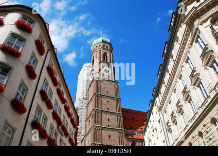 Passeggiando per il centro di Monaco di Baviera, Germania Foto Stock