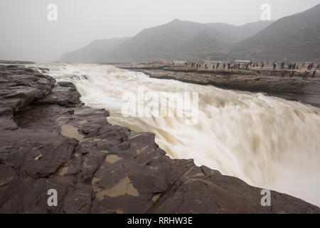 Cascata di Hukou sul Fiume Giallo nella provincia di Shaanxi, Cina e Asia Foto Stock