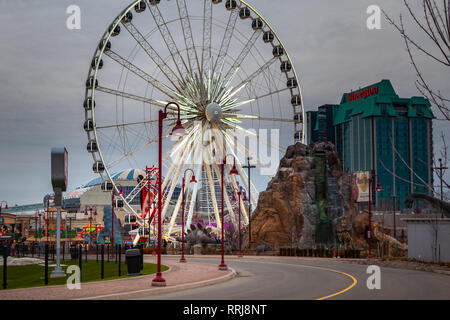 Incredibili dettagli da strade di Niagara Falls city, un canadese colorata città sulla sponda occidentale del Fiume Niagara. La città ha molte aziende e Foto Stock