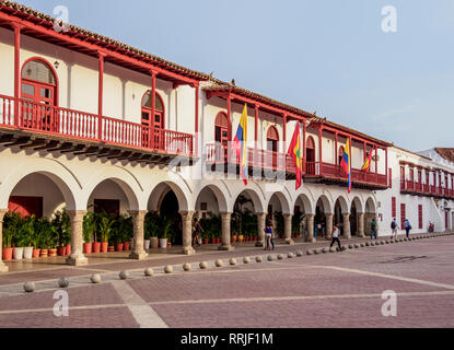 Town Hall, Plaza de la Aduana, Città Vecchia, Cartagena, Dipartimento di Bolivar, Colombia, Sud America Foto Stock