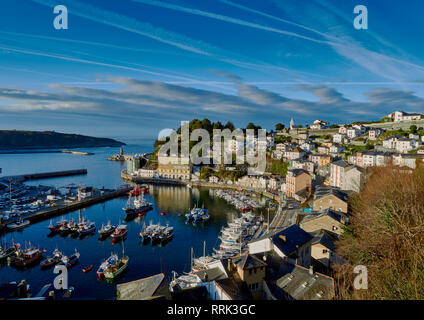 Vista di Luarca, piccolo villaggio di pescatori nel nord della Spagna Foto Stock