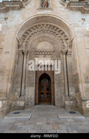 La chiesa in stile romanico Parrocchia di San Giovanni Battista chiesa parrocchiale (chiesa). San Giovanni Battista. Matera, Basilicata, Puglia, Italia Foto Stock