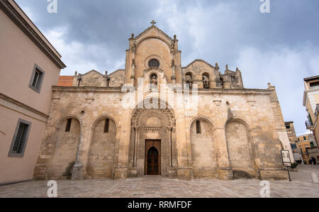 La chiesa in stile romanico Parrocchia di San Giovanni Battista chiesa parrocchiale (chiesa). San Giovanni Battista. Matera, Basilicata, Puglia, Italia Foto Stock