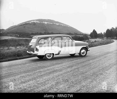 1956 Vauxhall Velox Dormobile Station Wagon da Martin Walter Ltd (Folkestone) - forerunner di Dormobile Ltd Foto Stock