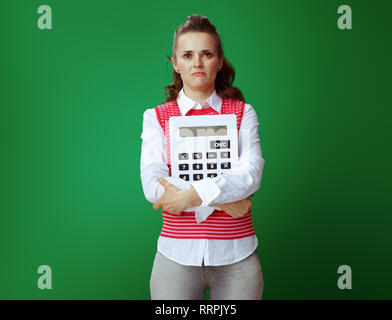 Grande calcolatrice verde, isolato su bianco Foto stock - Alamy