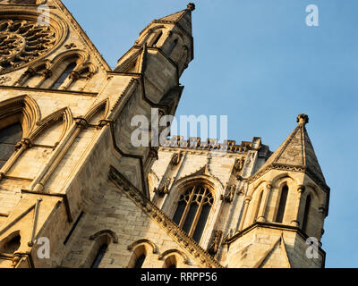 Dettagli di architettura a York Minster città di York Yorkshire Inghilterra Foto Stock