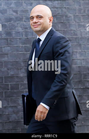 Londra, UK, UK. 26 Febbraio, 2019. Sajid Javid - Home Segretario è visto al suo arrivo a Downing Street a frequentare il settimanale riunione del gabinetto. Credito: Dinendra Haria/SOPA Immagini/ZUMA filo/Alamy Live News Foto Stock