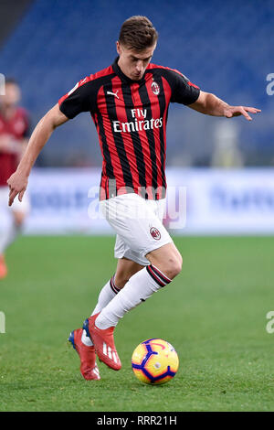 Roma, Italia. 26 Febbraio, 2019. Krzysztof Piatek di Milano durante l'Italiano Tim Cup Semi-Final match tra Lazio e AC Milan allo Stadio Olimpico di Roma, Italia il 26 febbraio 2019. Foto di Giuseppe mafia. Credit: UK Sports Pics Ltd/Alamy Live News Foto Stock