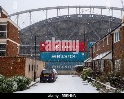 La nuova stazione di Tottenham Hotspur FC (speroni) Stadio a nord sobborgo londinese. Foto Stock