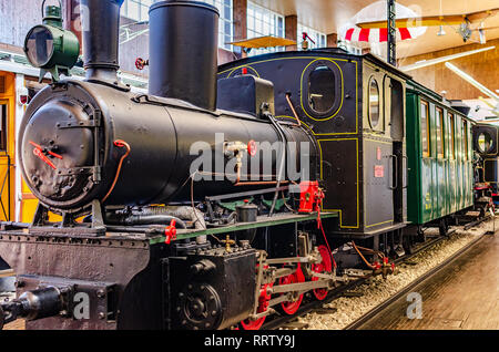 Antica locomotiva della Tesla Museum di Zagabria. Foto Stock