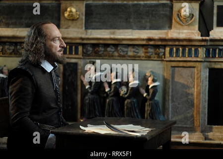 Data di rilascio: maggio 10, 2019 Titolo: Tutto è vero studio: Sony Pictures Classics direttore: Kenneth Branagh Trama: un guardare gli ultimi giorni di vita del celebre drammaturgo William Shakespeare. STARRING: Kenneth Branagh come William Shakespeare. (Credito Immagine: © Sony Pictures Classics/Entertainment Immagini) Foto Stock