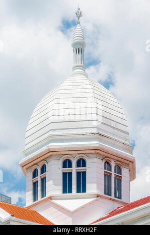 Chiesa di Santa Teresa esterno Romano Cattolica cupola bizantina architettura, in Bukit Purmei Singapore 2019 affacciato Tanjong Pagar Port Foto Stock