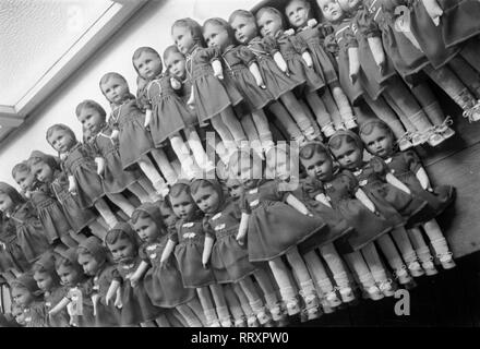 Germania - Deutschland ca. 1950, Thüringen, Puppen der Spielzeugfabrik in Sonneberg Andres Foto Stock