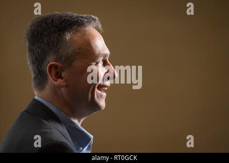 Rio Tinto capo esecutivo parte di Jean-Sébastien Jacques, durante un annuncio della sua risultati della società presso la Deutsche Bank, in grande Winchester Street, Londra. Foto Stock