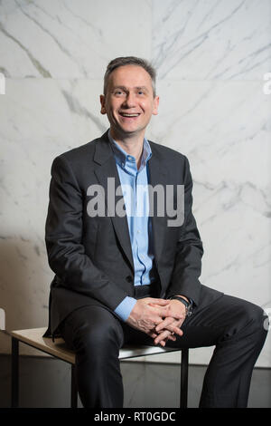 Rio Tinto capo esecutivo parte di Jean-Sébastien Jacques, durante un annuncio della sua risultati della società presso la Deutsche Bank, in grande Winchester Street, Londra. Foto Stock