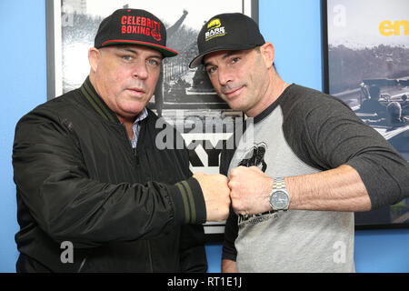 Broomall, PA, Stati Uniti d'America. Il 27 febbraio, 2019. : Damon Feldman e suo fratello David Feldman raffigurato all'nelle sedi ufficiali di Celebrity Boxing e campionati BareknuckleFighting in Broomall Pa Febbraio 27, 2019 Credit: : Star Shooter/media/punzone Alamy Live News Foto Stock