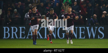 Tynecastle Park, Edinburgh, Regno Unito. Il 27 febbraio, 2019. Ladbrokes Premiership, cuore di Midlothian versus Celtic; Oliver Bozanic di cuore di Midlothian celebra il suo obiettivo Credito: Azione Sport Plus/Alamy Live News Foto Stock