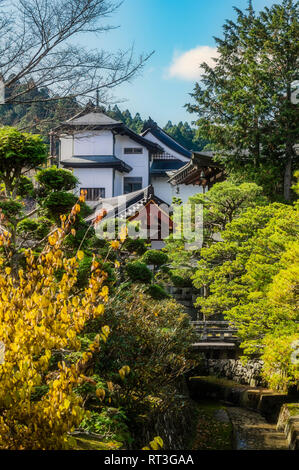 Giappone, Koya-san, edificio esterno e del parco Foto Stock