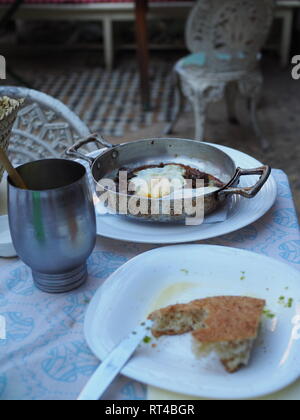 Il pranzo nella Medina di Fez, Marocco Foto Stock