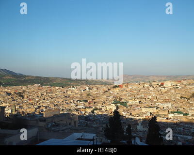 Vista su medina di Fez, Marocco Foto Stock