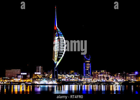 Spinnaker Portsmouth durante la notte Foto Stock