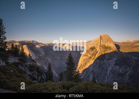 Stati Uniti d'America, in California, del Parco Nazionale Yosemite, punto ghiacciaio Foto Stock