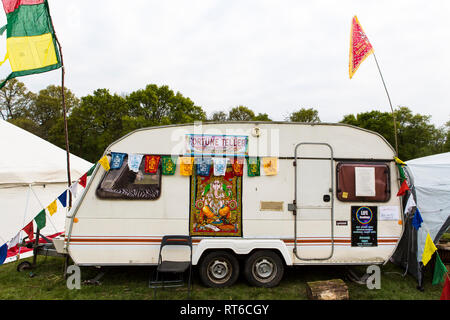 Caravan Fortune Teller al Beltane Fire Festival, Sussex, Regno Unito Foto Stock