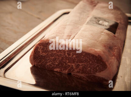Sher Australian Wagyu bistecca cap. Wagyu alto livello di marmorizzazione, significato più grasso intramuscolare per una più ricca, juicier e saporita carne. Foto Stock