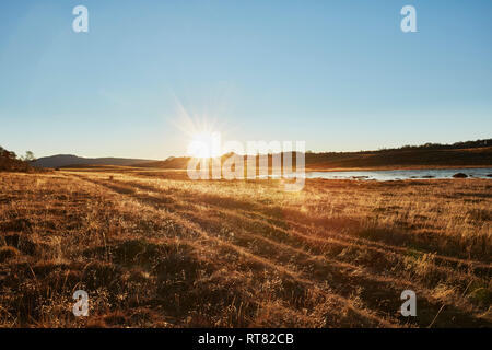 Il Cile, Tierra del Fuego, Lago Blanco, tramonto nella steppa Foto Stock