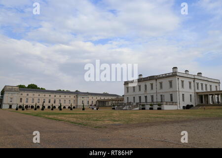 Vari edifici storici, tra cui la Casa della Regina che è stata progettata da Inigo Jones, a Greenwich, Londra, Regno Unito. Foto Stock