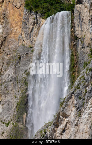 La Slovenia, Soca Valley, Slap Boka cade Foto Stock