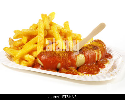 Salsiccia al curry con salsa di pomodoro e patate fritte Foto Stock