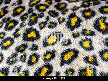 A pelle di leopardo modello tessuto in similpelle Foto Stock