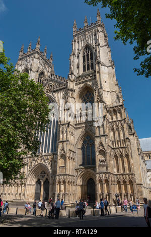 York Minster (ex Cattedrale Metropolitical e Chiesa di San Pietro in York), città di York, UK. Foto Stock