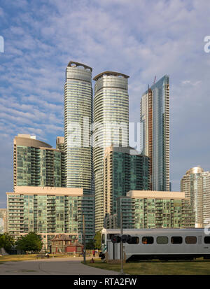 TORONTO, Ontario, Canada - 25 giugno 2018: Toronto quartiere residenziale Foto Stock