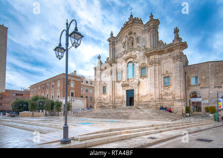 Chiesa di San Francesco di Assisi (Chiesa di San Francesco d'Assisi) in stile barocco nel centro storico di Matera, Italia. Capitale europea della cultura Foto Stock