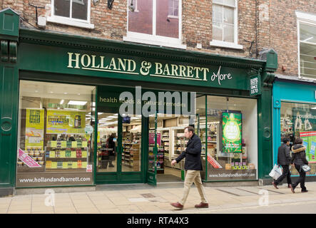 Holland & and Barrett negozio di più York North Yorkshire Inghilterra Regno Unito GB Gran Bretagna Foto Stock