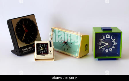 Set di sveglie vintage degli anni sessanta e settanta Foto Stock