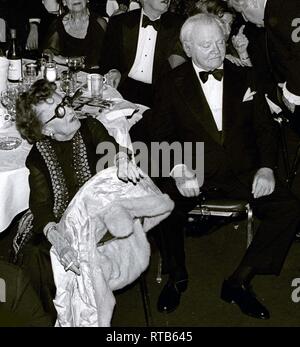 James Cagney e di sua moglie Francesca Willard "Billie" Vernon Cagney Foto non datata da John Barrett/il PHOTOlink /MediaPunch Foto Stock