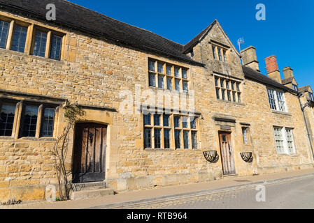 Cotswold edifici di pietra nel grazioso Cotswold città mercato di Chipping Campden, Gloucestershire Foto Stock